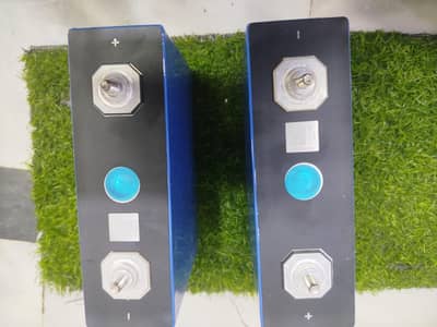 LITHIUM CELL