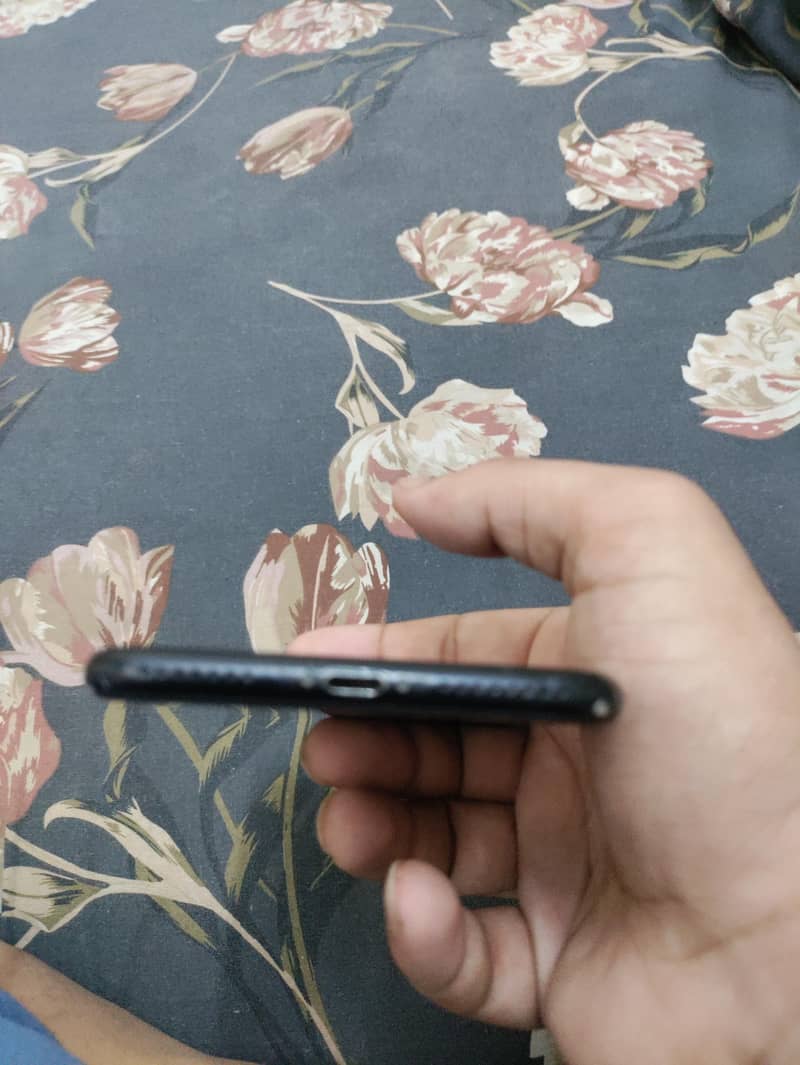 Apple iPhone 7 Plus 4