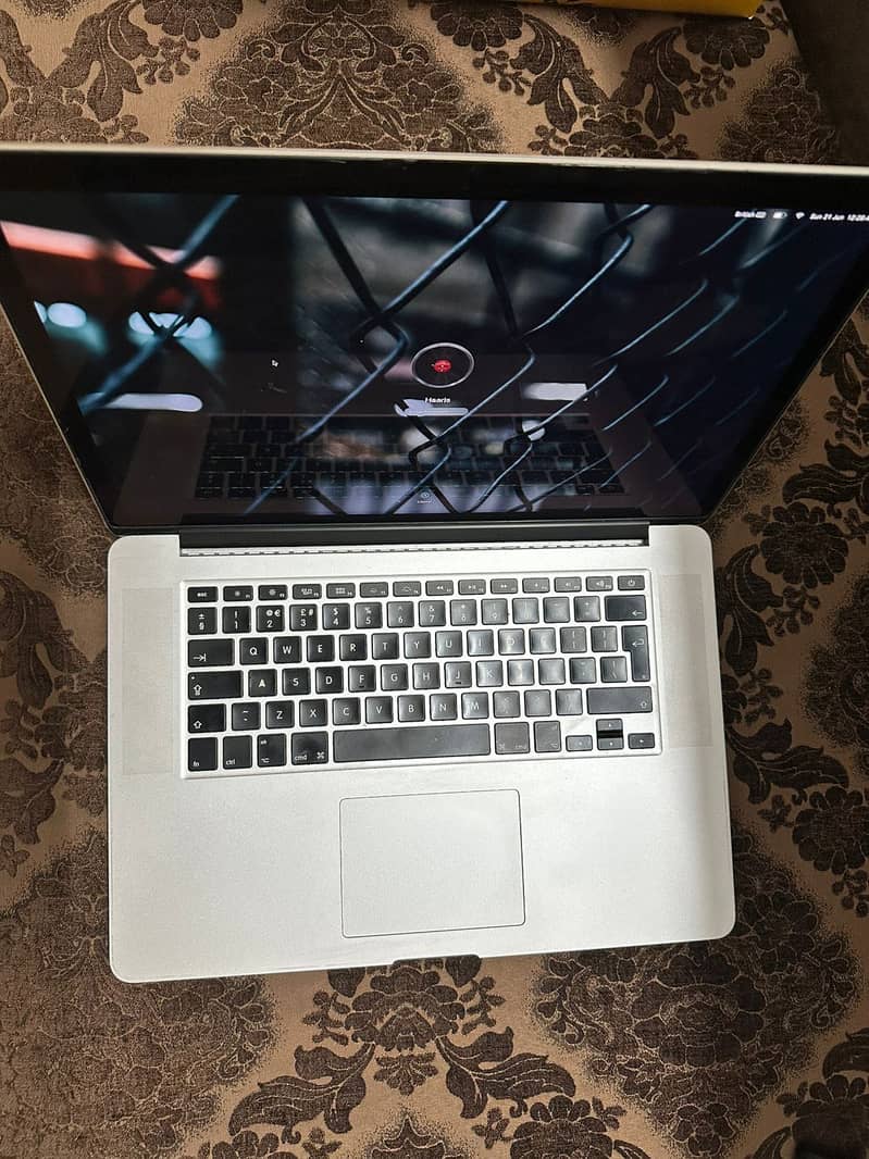 Macbook Pro 0