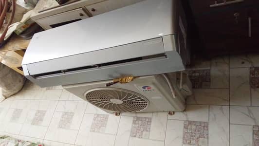 Gree puler DC Inverter 1/ 5 Ton