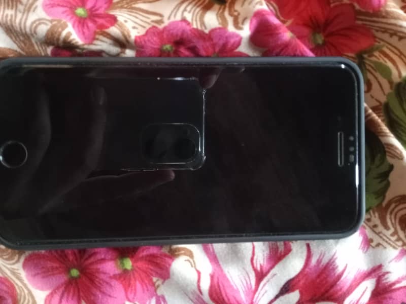 Apple iPhone 7 Plus 0