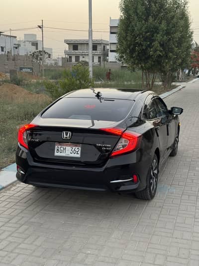 Honda Civic x UG Oriel 2016