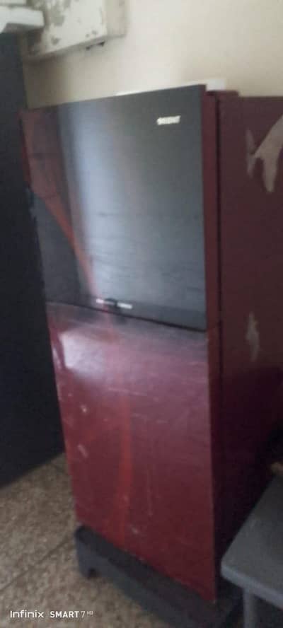 Fridge (urgent sale)