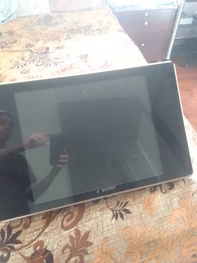 It can use with cable and dish