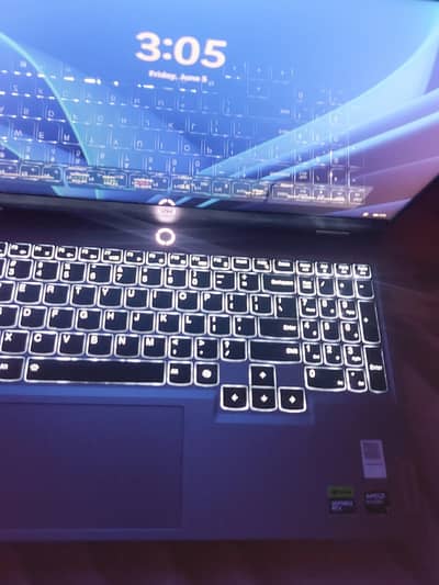 urgent sale hp elite book 840 g3 corei7vpro rare to find 16gb ram