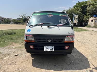 Toyota Hiace 2012
