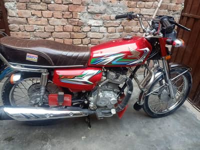 Honda 125 23 model condition 10/10