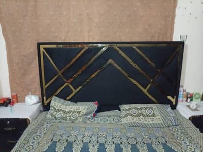 wood poshish bed Dressing Neet condition