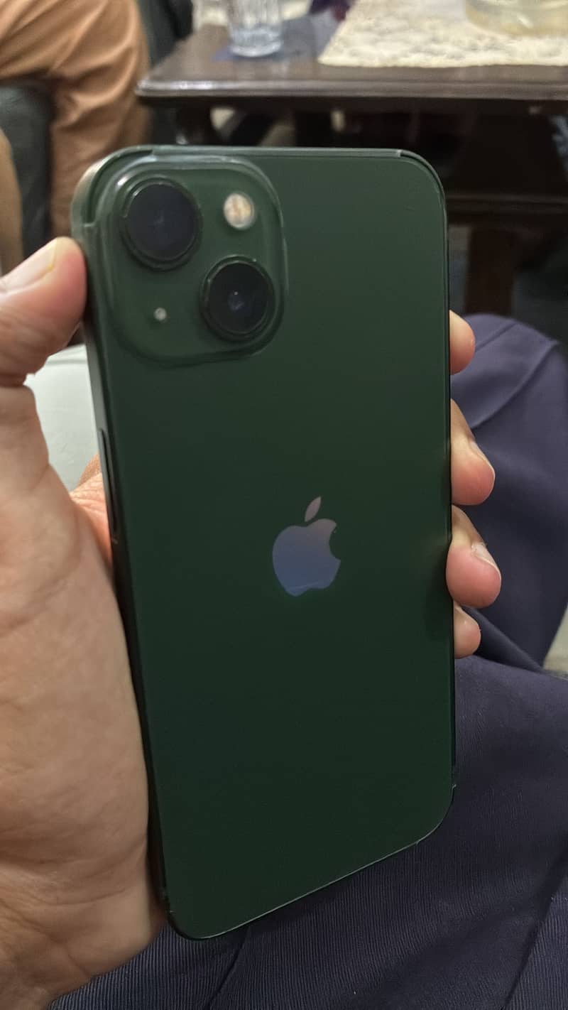 Apple iPhone 13 0