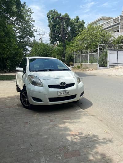 Toyota Vitz 2014