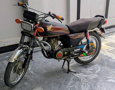 Honda CG 125 bike