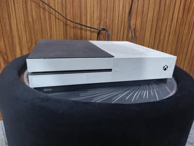 Xbox One S With Games Brand New Condition With Box