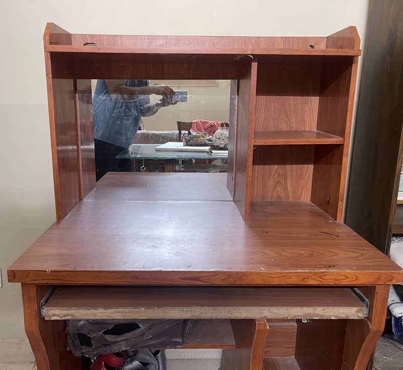 Computer Table 1