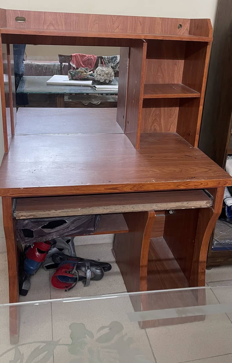 Computer Table 3
