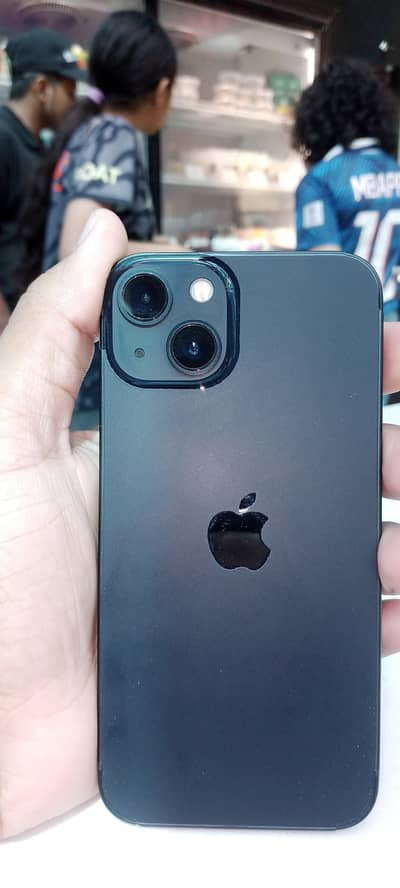 Apple iPhone 13