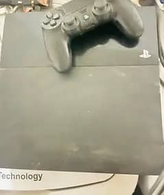 PS4 Fat Jailbreak 1TB + 2 Controllers – Excellent Condition