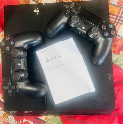 PS4 Fat Jailbreak 1TB + 2 Controllers – Excellent Condition