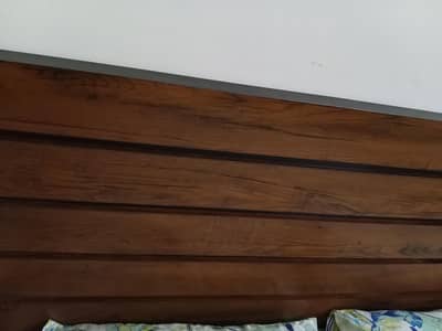 Queen size bed