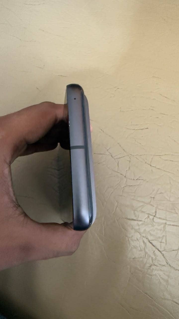 Google Pixel 8 4
