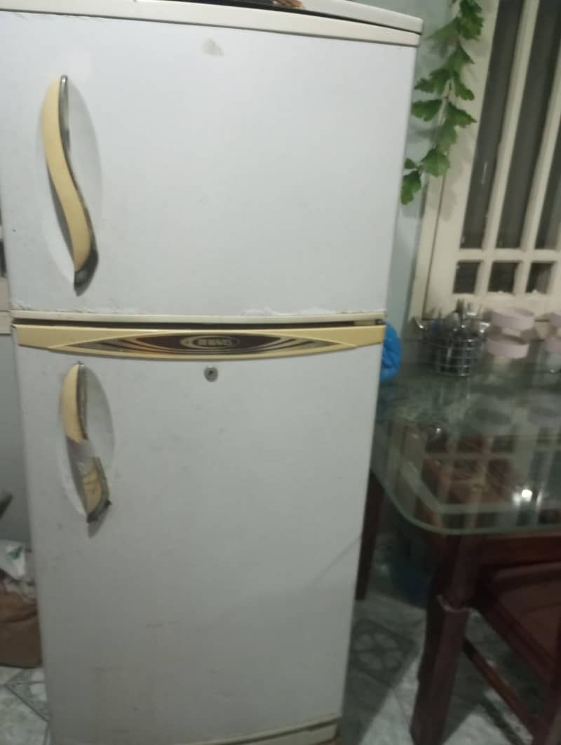 Waves Refrigerator 0