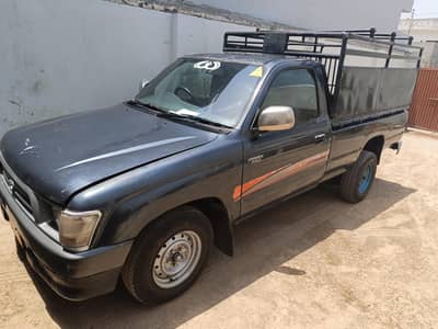 TOYOTA HILUX 2004 FOR SALE