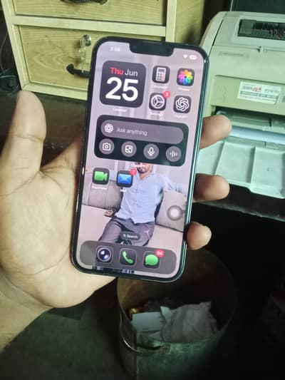 Apple iPhone 13