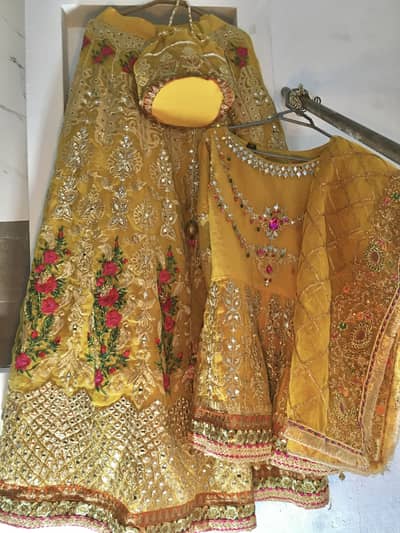 mehendi /mayun  bridal dress