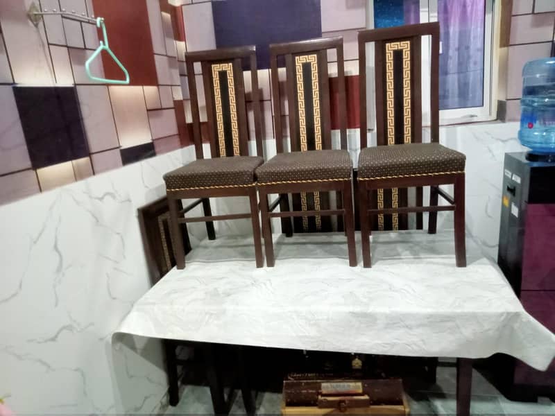 dinning table 0