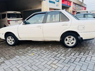 Nissan Sunny 1991