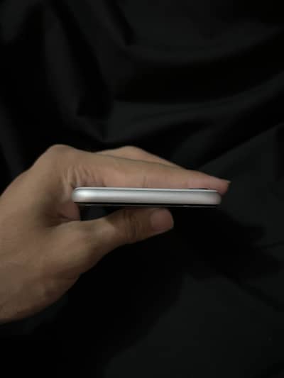 Apple iPhone SE 2020