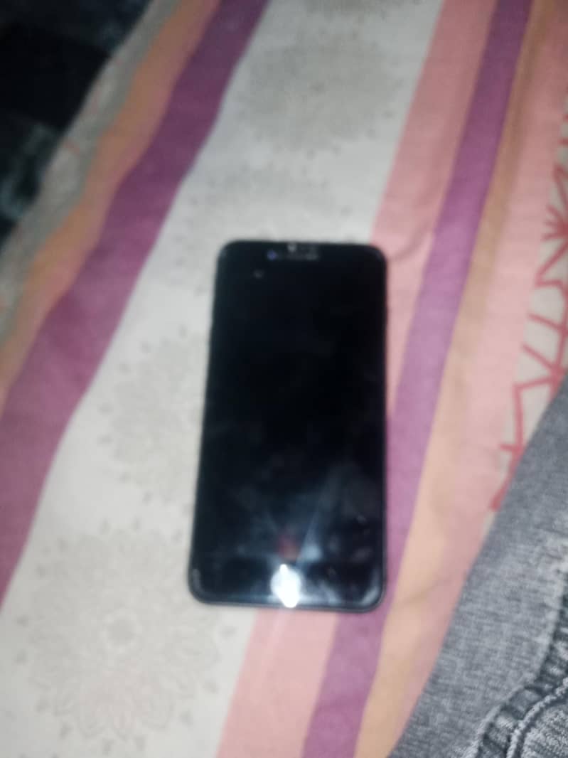 Apple iPhone 7 Plus 1