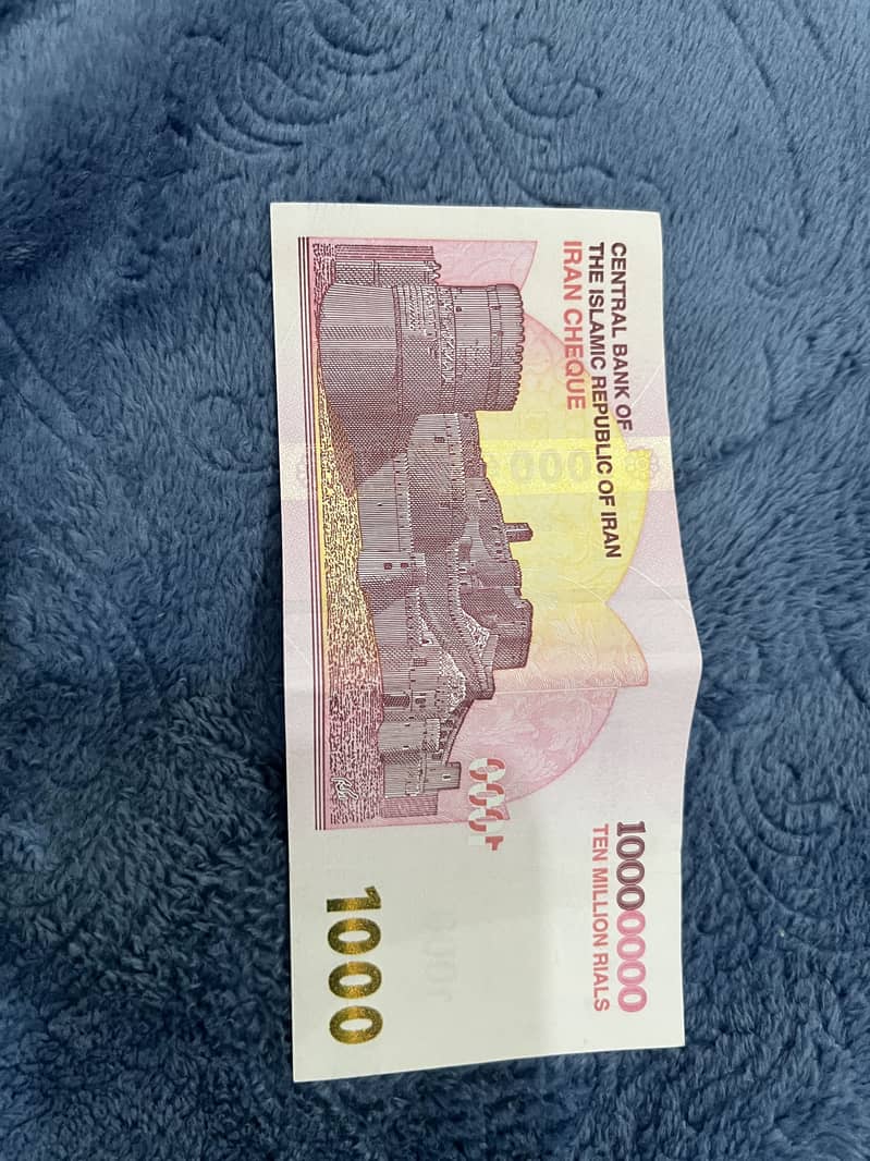 Collectable notes available 0