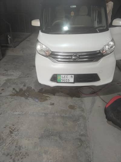 Nissan Roox 2015