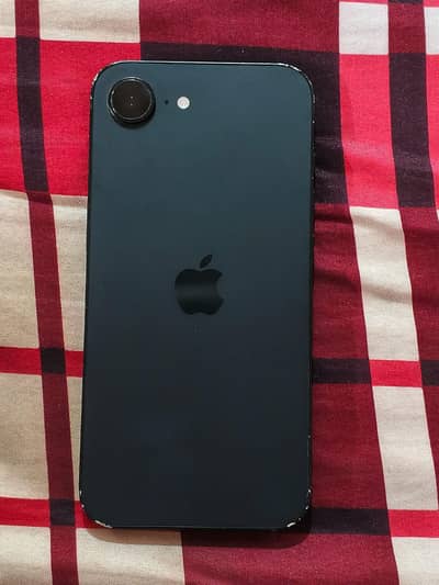 Apple iPhone 16e jv