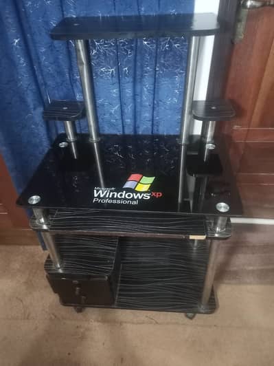 Computer table