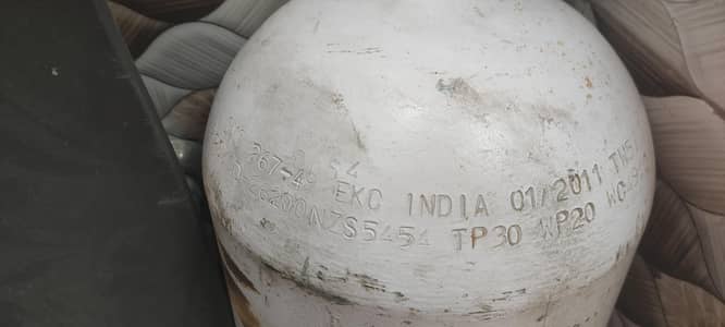 CNG Cylinder and kit