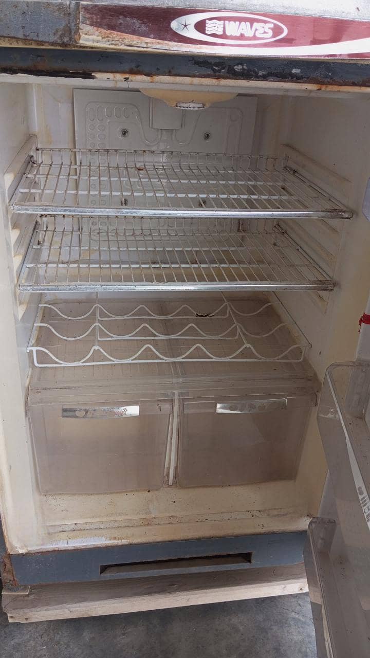 Waves Fridge 2