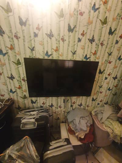 TWO 43 inch LCDs for urgent sale in running condition