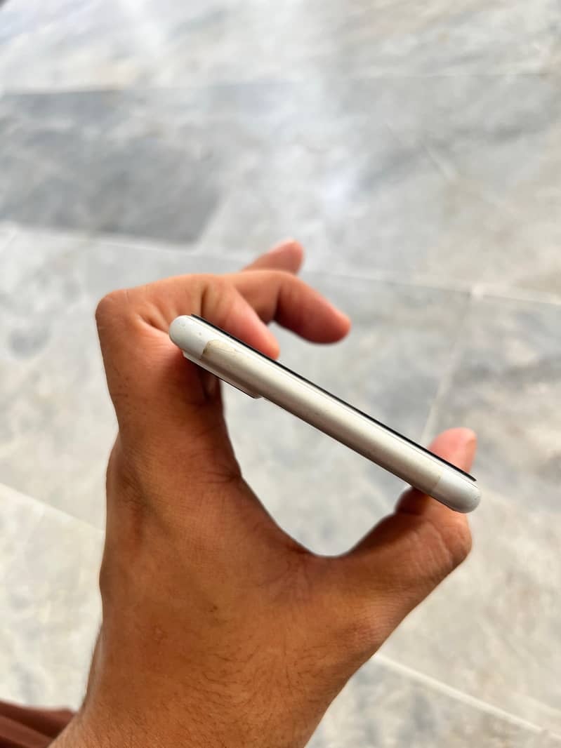 Apple iPhone 7 Plus 3