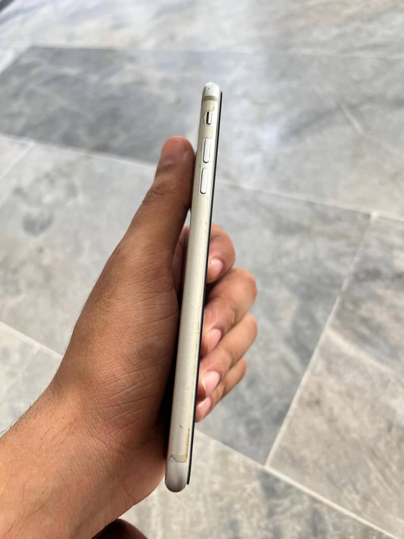 Apple iPhone 7 Plus 5