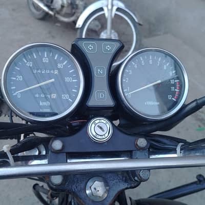 Suzuki GS 150 Se