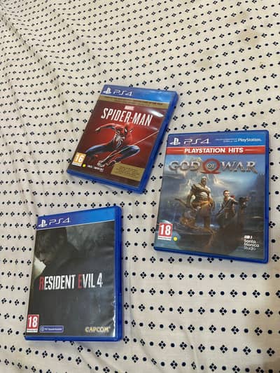 PS4 Pro (Non-Jailbreak) | 9/10 Condition | 2 Controllers + 4 Games