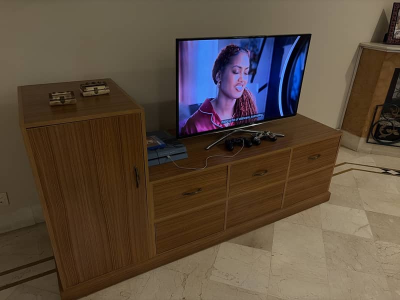 Lounge Table 1