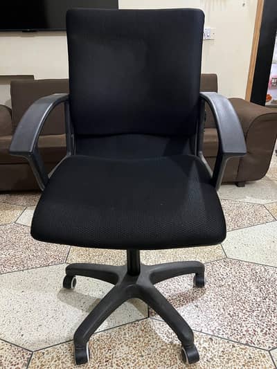 Office chair for sale in Lahore