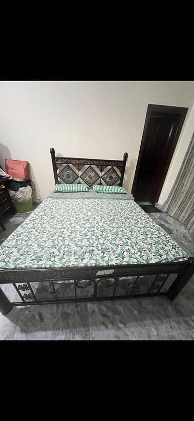 Double bed with mattress