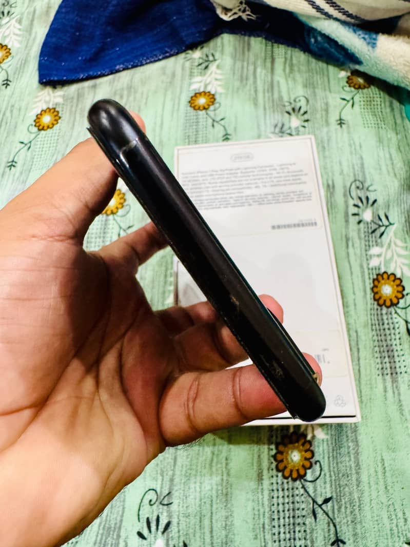 Apple iPhone 7 Plus 4