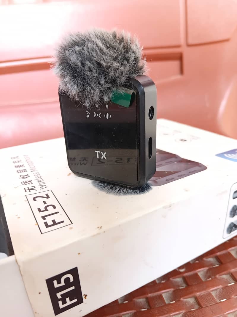 Wireless Microphone 2