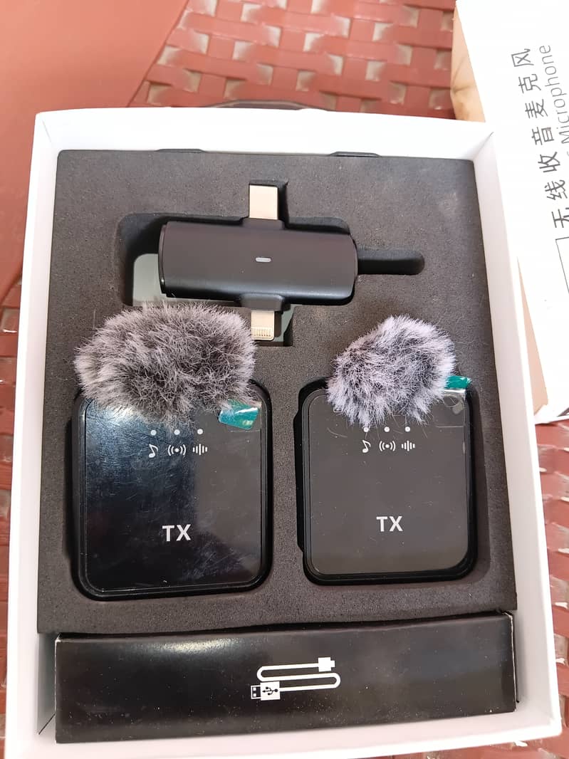 Wireless Microphone 4
