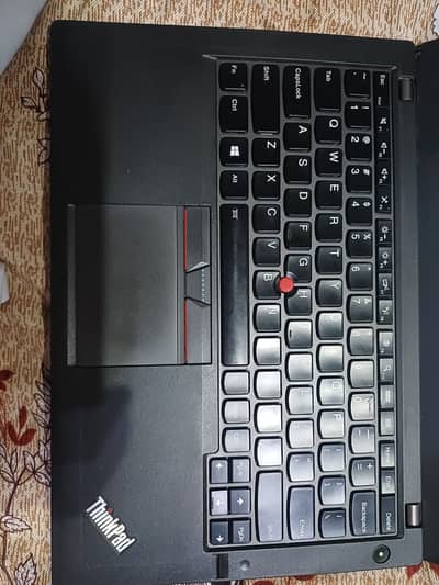 lenovo x260 for sale or exchange with macbook 2017 or 2018