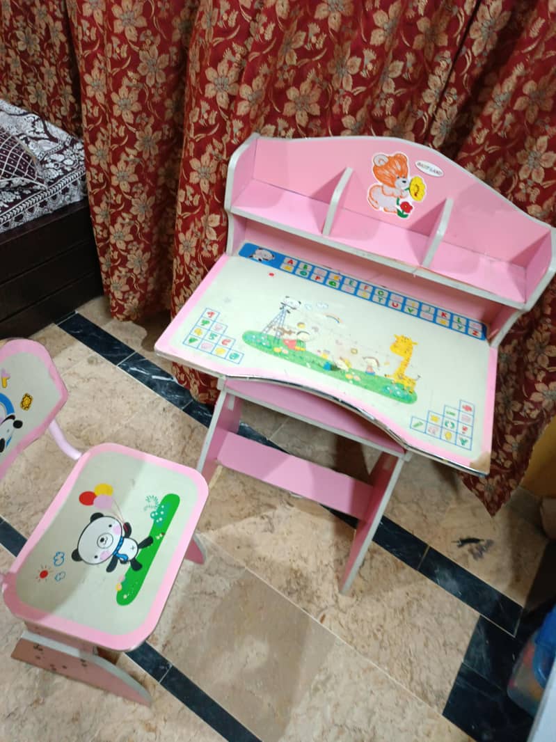 Children's Writing Table 1